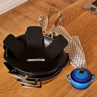 Le Creuset - Lot de 3 protège-poêles noirs Le Creuset
