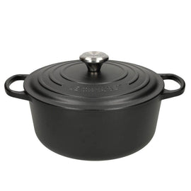 Le Creuset - Braten- / Schmorpfanne Signature rund Mattschwarz 26 cm 5,3 l (schwarze Innenseite) Le Creuset - Signature Braadpan Mat Zwart 26 cm (zwart interieur) Braadpan Le Creuset