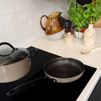 Cook & Pan - Honey Taupe of Mind Kookpot 20 cm met glazen deksel Cook & Pan 