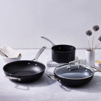 Le Creuset - Steelpan met schenktuitjes 16 cm Steelpan Le Creuset 