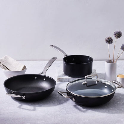 Le Creuset - Steelpan met schenktuitjes 16 cm Steelpan Le Creuset 